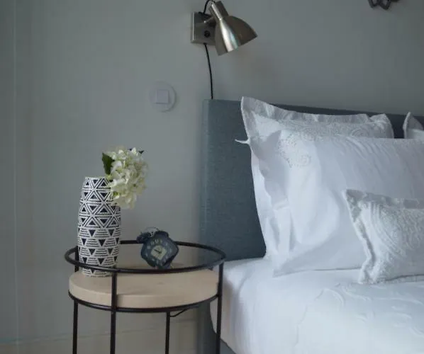 Camoes By Trindade Sweet Apartment